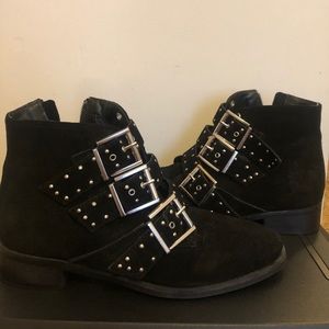 Black Top Shop ankle booties